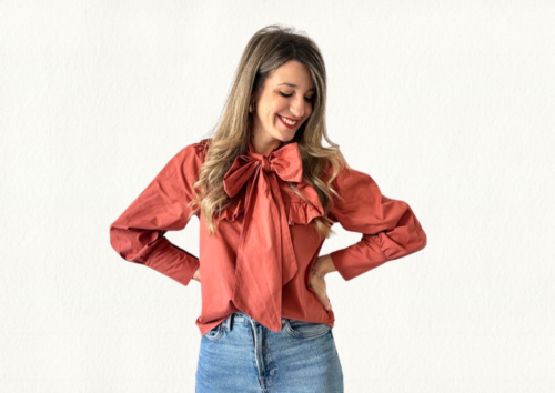 Camisa con lazada teja