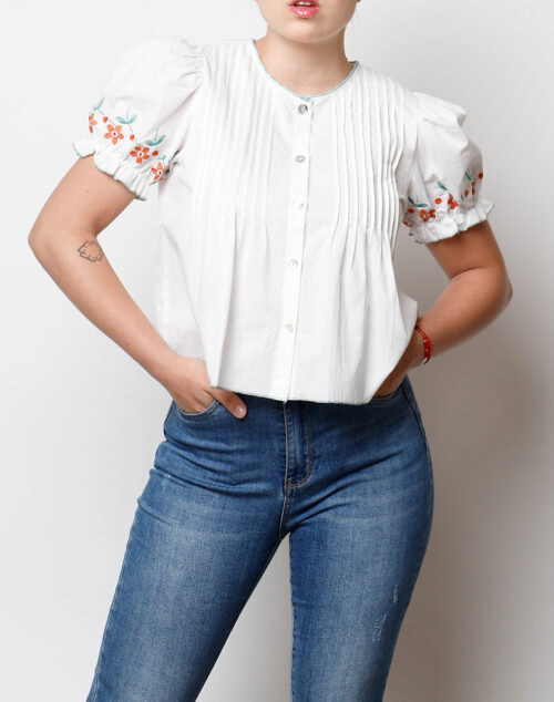 Blusa bordada de algodón