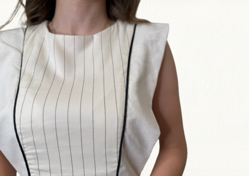 Vestido beige detalle bies