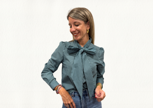 Blusa rayas azul con lazada