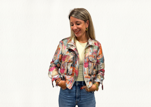 Chaqueta bomber estampado tropical