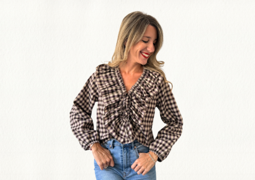 Camisa volantes cuadros burdeos